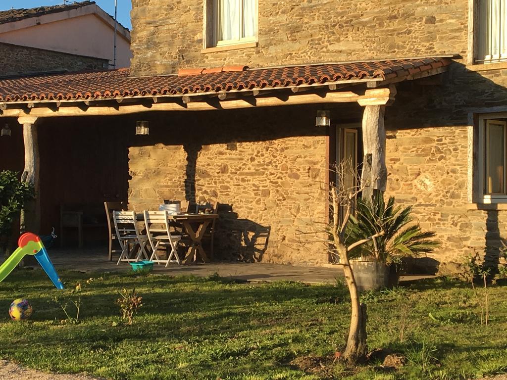 Vila Peregrina Castaneda  Exterior photo