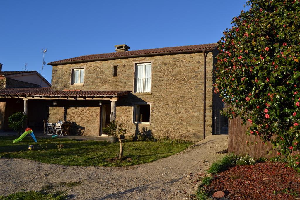 Vila Peregrina Castaneda  Exterior photo