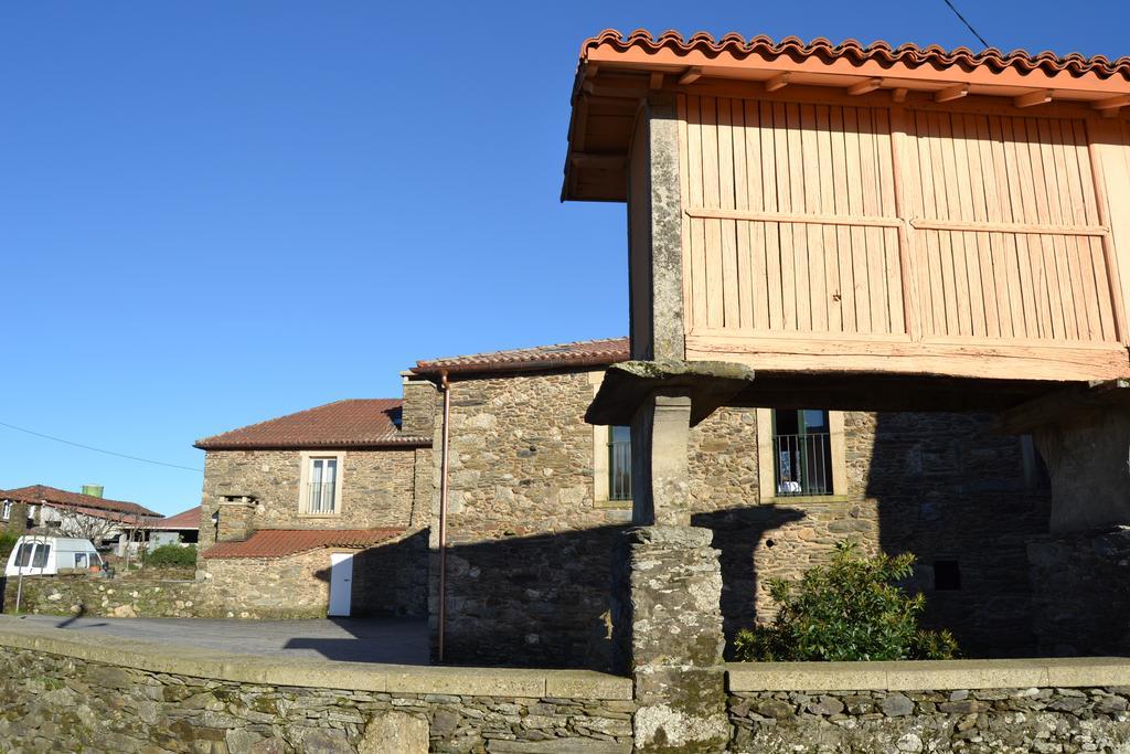 Vila Peregrina Castaneda  Exterior photo