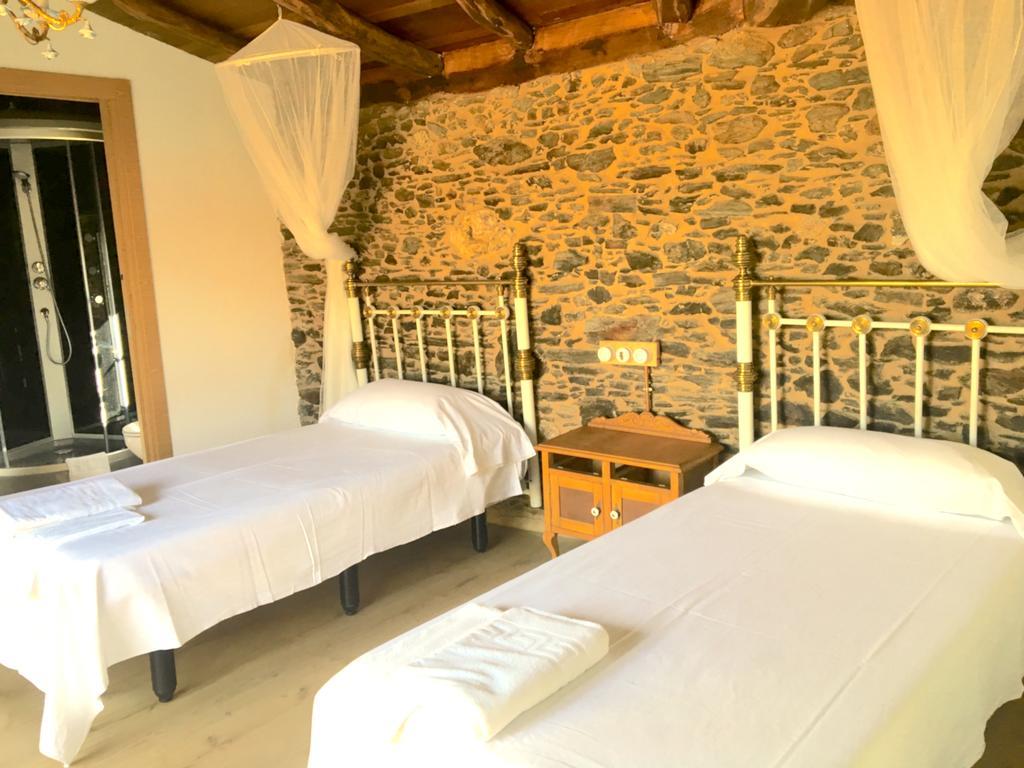 Vila Peregrina Castaneda  Exterior photo